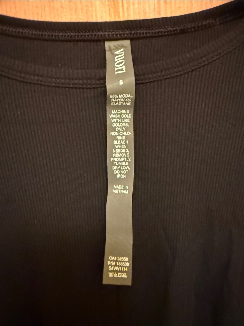 Vuori Long Sleeve Cove Twist Tee NWT - Picture 9 of 13